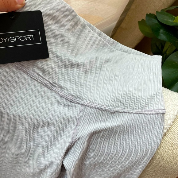 DYI leggings brand new in chevron grey - Picture 5 of 5